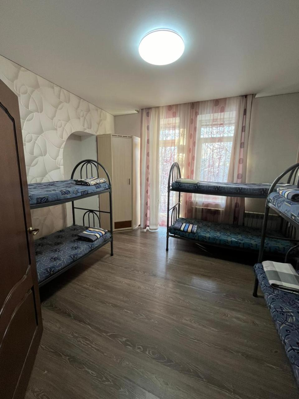 Apartments On Mustafa Ozturk Almaty Esterno foto