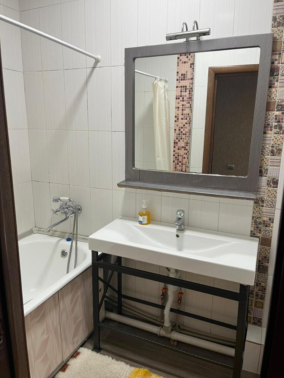 Apartments On Mustafa Ozturk Almaty Camera foto