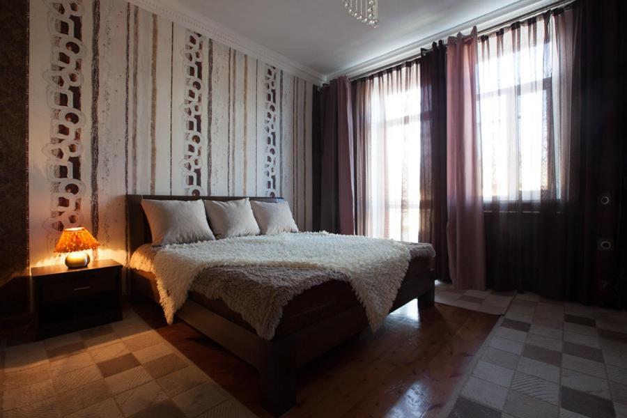 Apartments On Mustafa Ozturk Almaty Esterno foto